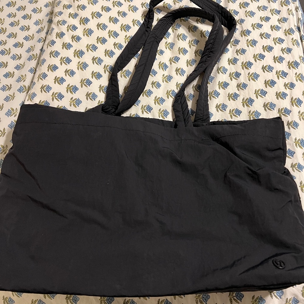 Lululemon On My Level Tote Bag 20L Black